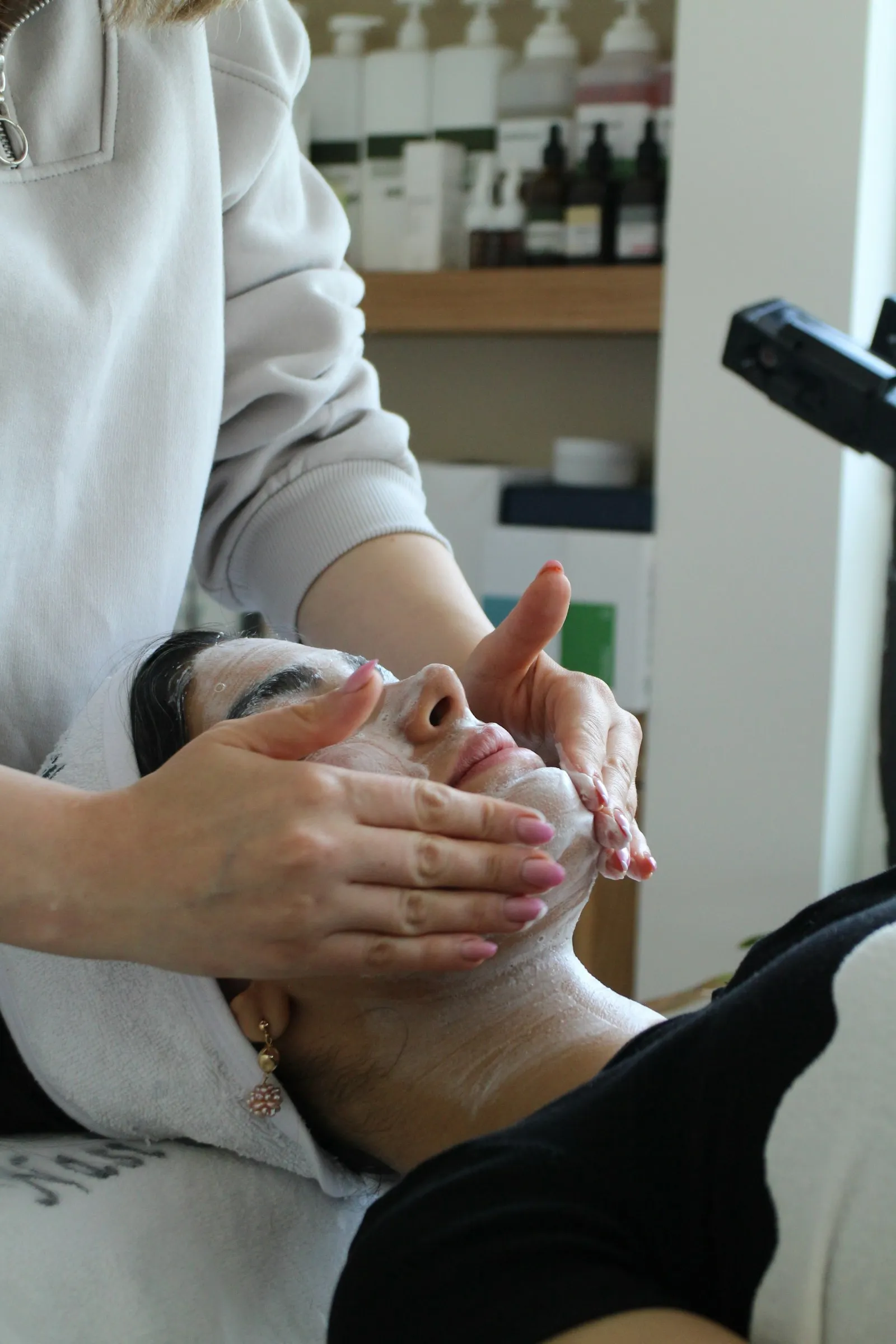 Clínica Roma · tratamientos faciales con profesionales sanitarios en Málaga