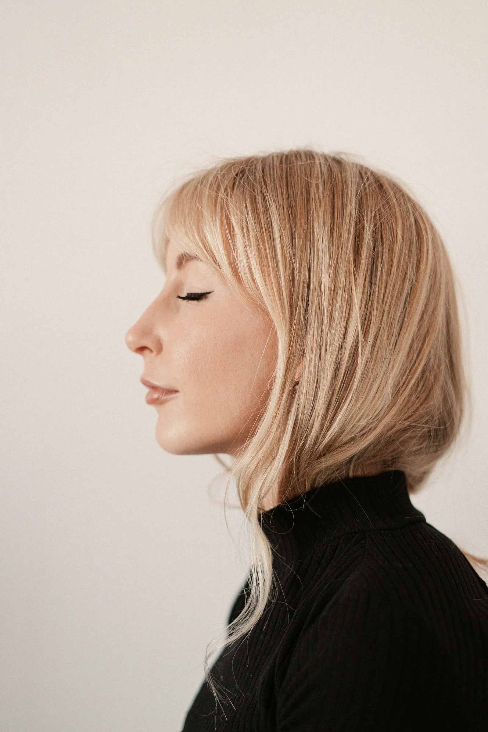Mini lifting facial en Málaga · óvalo y mandíbula con resultado natural